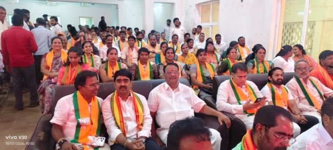 ప్రధాని మోదీ ప్రజా జీవితానికి 25 ఏళ్లు - శ్రీకాకుళంలో ఘనంగా ‘సేవా జ్యోతి యాత్ర’