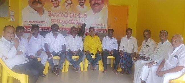 స్థానిక ఎన్నికల గెలుపు ప్రతిఒక్కరి లక్ష్యం-