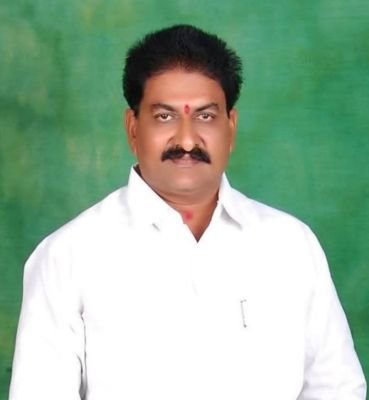 చిరు వ్యాపారులకు అండగా కేడీసీసీ బ్యాంక్  పెనుగంచిప్రోలులో 17 మందికి రుణ చెక్కుల పంపిణీ  ఎలాంటి షూరిటీ లేకుండా రుణ సదుపాయం  కార్యక్రమానికి ఎమ్మెల్యే శ్రీరామ్ రాజగోపాల్, కేడీసీసీ చైర్మన్ నెట్టెం రఘురాం హాజరు