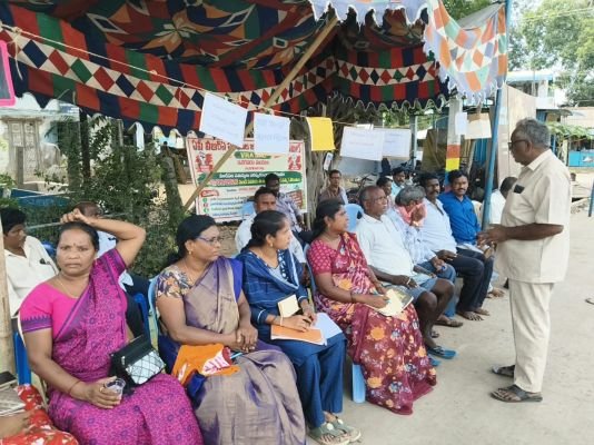 సమస్యల పరిష్కరానికి వి ఆర్ ఏ లు చేస్తున్నా దీక్ష కు సి.పి.ఎమ్ సంఘీభావం
