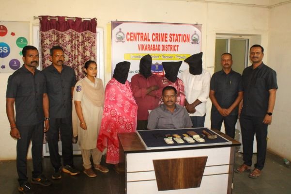 రూ.3 లక్షలకు నకిలీ బంగారం..!