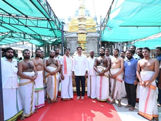 25 ఏళ్ల‌ ప్ర‌జా సేవా శిఖ‌రానికి న‌మో