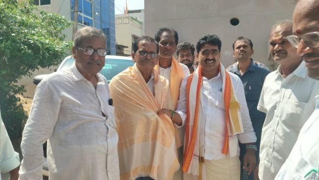 ఆంపోలులో పలు అభివృద్ధి పనులకు శ్రీకారం