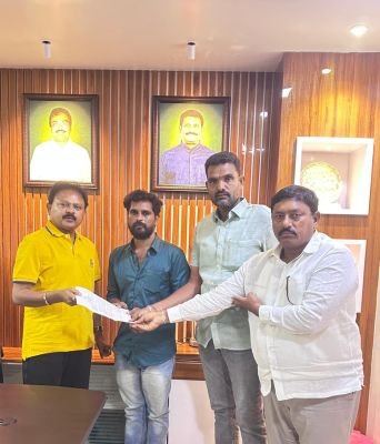 అనారోగ్య బాధితుడికి ఎంఎల్‌ఏ ఎల్‌ఓసి అందచేత