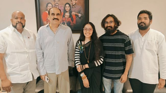 మాజీ మంత్రి బాలినేని ని కలిసిన గర్భం మూవీ హీరోయిన్ లక్షా