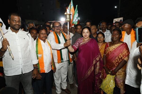 ప్రజల జీవితాల్లో మార్పు తీసుకురావడమే మోదీ గారి 25 ఏళ్ల ప్రజాసేవకు నిదర్శనం--ఎమ్మెల్యే వేమిరెడ్డి ప్రశాంతి రెడ్డి