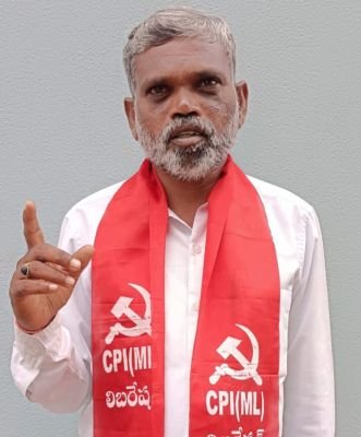 ఇసుక బకాసురులకు అండగా నిలుస్తున్న అధికారులు