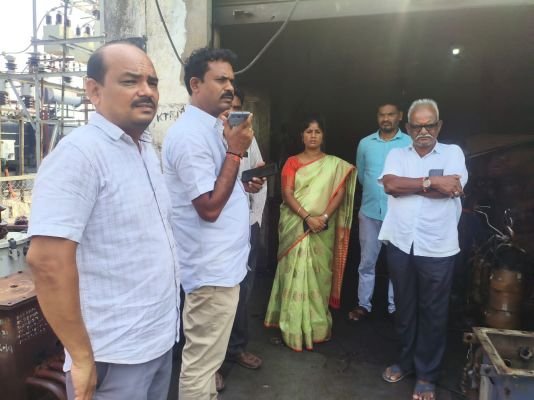 ట్రాన్స్ ఫారం రిపేరింగ్ సెంటర్ ను ఆకస్మికంగా తనిఖీ చేసిన ఏఎంసీ చైర్మన్ పంతకాని తిరుమల