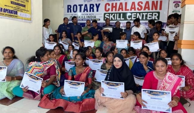 మహిళల ఆర్థిక స్వావలంబన కు ఉపాధిశిక్షణకోర్సులతో సాధ్యం 