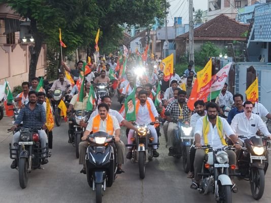 ప్రధాని మోదీ 25 ఏళ్ల ప్రజాసేవకు గుర్తుగా ఎమ్మెల్యే నల్లమిల్లి ఆధ్వర్యంలో భారీ బైక్ ర్యాలీ. 