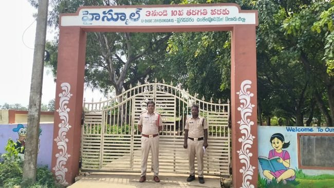 రాబోయే స్థానిక సంస్థల ఎన్నికల నేపథ్యంలో పోలింగ్ కేంద్రాల పరిశీలన