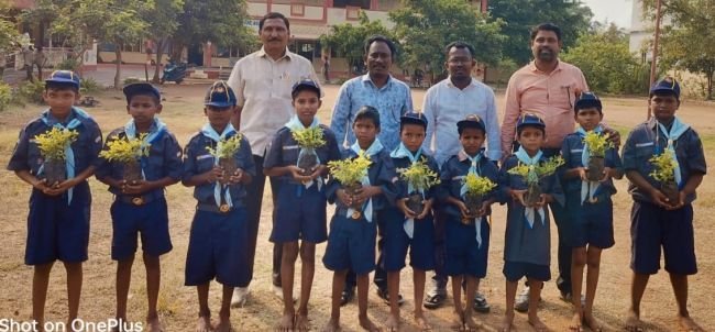 పర్యావరణ పరిరక్షణకు మొక్కలు నాటిన బ్రేవ్ హాట్స్ కబ్స్ యూనిట్ విద్యార్థులు