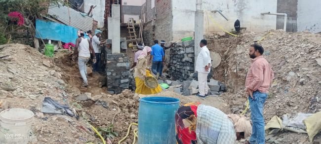 కబ్జాదారుల కట్టడాలపై ఇరిగేషన్‌ కొరడా