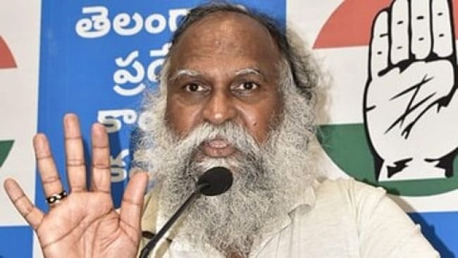 రాహుల్ గాంధీ పోరాటానికి మద్దతుగా జగ్గారెడ్డి దీక్ష