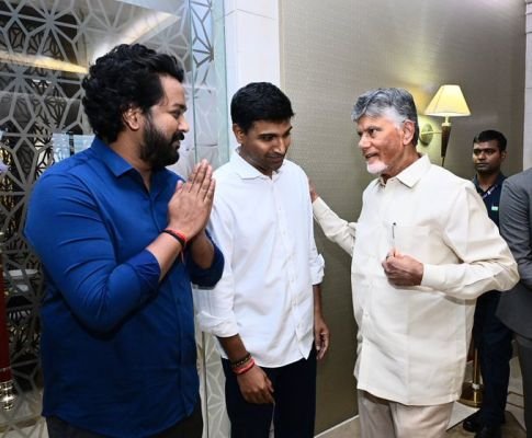 ఢిల్లీ చేరుకున్న ముఖ్యమంత్రి చంద్రబాబు నాయుడు: ఏపీ భవన్‌లో ఘన స్వాగతం పలికిన ఎంపీలు, నేతలు!