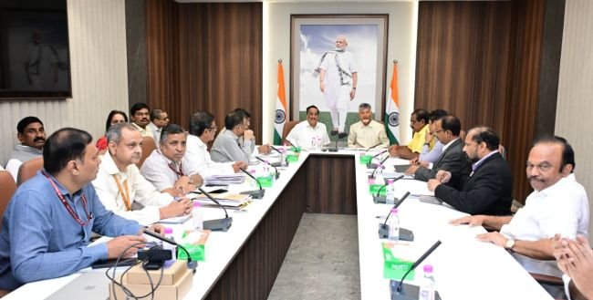 కేంద్ర జల్ శక్తి మంత్రి సీఆర్ పాటిల్ తో సీఎం చంద్రబాబు భేటీ