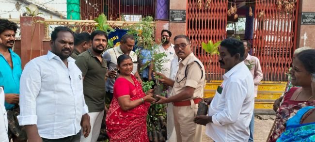 మొక్కలతోనే సమాజ మనుగడ.