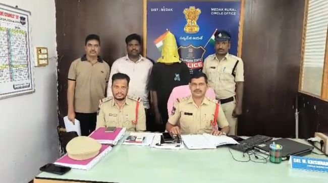 కొల్చారం పోలీస్ స్టేషన్ పరిధిలో 46 గ్రాముల గంజాయి పట్టివేత