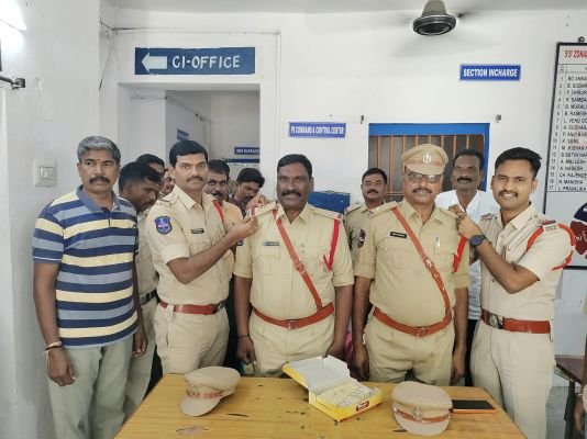 ఇద్దరు హెడ్ కానిస్టేబుల్ లకు ఏఎస్ఐలుగా ప్రమోషన్
