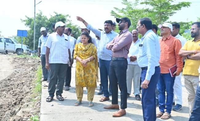 ఆలయ పునర్నిర్మాణం, పుష్కర ఘాట్ల పనులు నిర్ణీత గడువులో పూర్తి చేయాలి