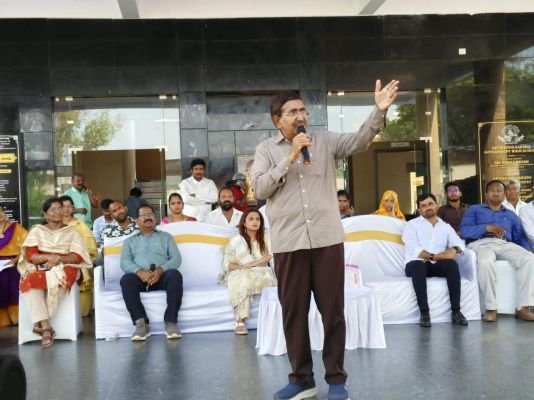 డిఎస్ఆర్ హైస్కూల్ లో ఉపాధ్యాయులు ,విద్యా కమిటీ,పేరెంట్స్ తో మంత్రి నారాయణ ఆత్మీయ సమావేశం.