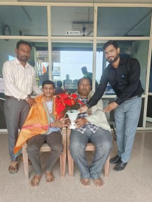 ఎంబిబిఎస్ సీటు సాధించిన చోలే నరేష్‌కు ఘన సన్మానం