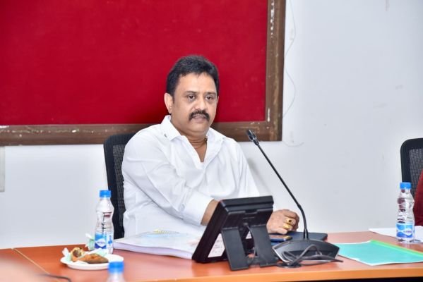 నానా పటేకర్, సింగీతం శ్రీనివాసరావు సేవలు చిరస్మరణీయం.. ఘన నివాళులర్పించిన ఏపీ ఎఫ్‌డీసీ చైర్మన్ భరత్ భూషణ్