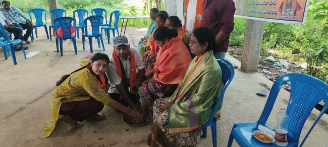 పారిశుధ్య కార్మికుల సేవలు అభినందనీయం పమిడి గీతశ్రీ