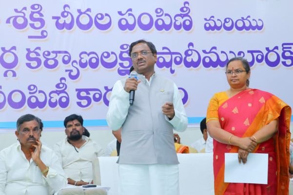 మహిళలేప్రాధాన్యతగా సంక్షేమ పథకాలు. మహిళా సాధికారతే ప్రభుత్వ లక్ష్యం: మంత్రి గడ్డం వివేక్ వెంకటస్వామి