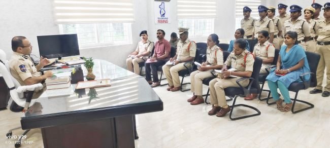 మహిళలు, బాలికల భద్రతకు షీ టీమ్స్ మరింత అప్రమత్తంగా పనిచేయాలి