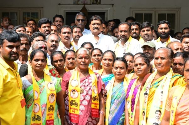 గంటా సమక్షంలో 200 మంది టీడీపీలో చేరిక : వైసీపీకి షాక్...