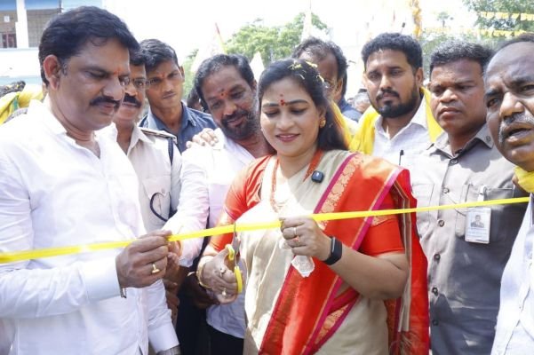 పర్చూరులో అభివృద్ధి జోష్‌..