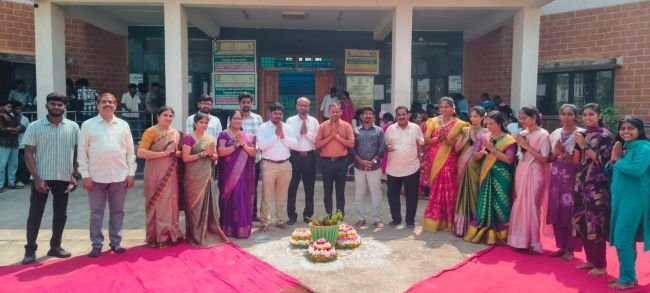 ఘనoగా ముందస్తు బతుకమ్మ సంబరాలు 