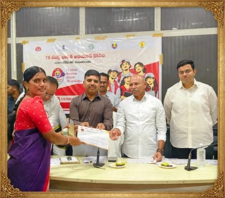 టీబీ ముక్త్ పంచాయతీ’ అవార్డు అందుకున్న సర్పంచ్ తీర్పారి నాగమణి ఆంజనేయులు