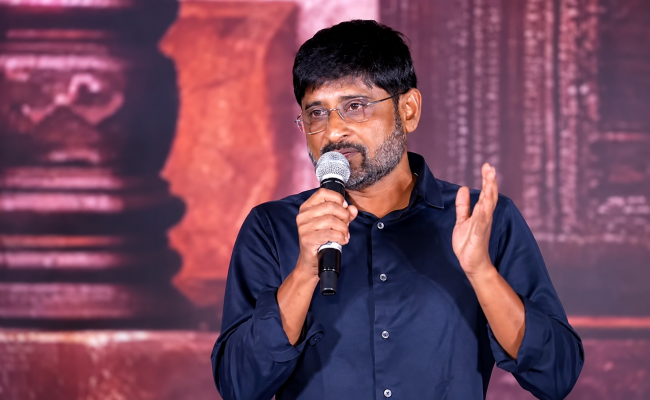 విజయ్ దేవరకొండపై నెగెటివ్ ప్రచారం ఆపండి: నిర్మాత యలమంచిలి రవి సీరియస్ కామెంట్స్