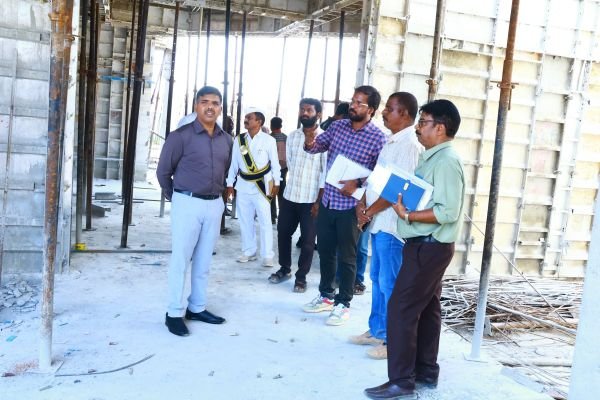 యంగ్ ఇండియా ఇంటిగ్రేటెడ్ రెసిడెన్షియల్ పాఠశాల పనులు వేగవంతం చేయాలి.... జిల్లా కలెక్టర్ బి. చంద్రశేఖర్.