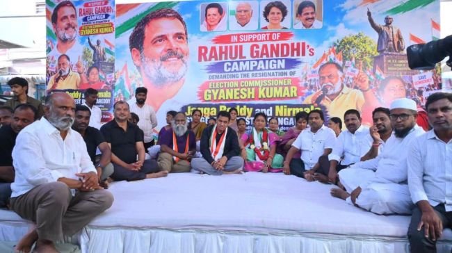 రెండవ రోజు సంగారెడ్డిలో దీక్ష కొనసాగించిన జగ్గారెడ్డి, నిర్మల