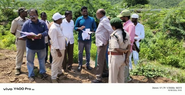 నరజాముల తాండలో వివాదాస్పద భూములపై ఆర్డివో తనిఖీ