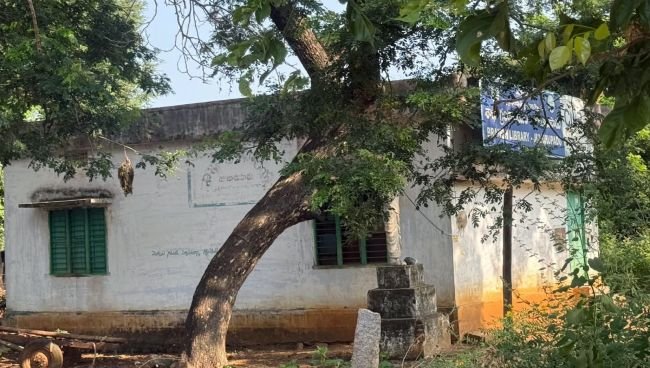 శిథిలావస్థలో జూలూరుపాడు గ్రంథాలయం