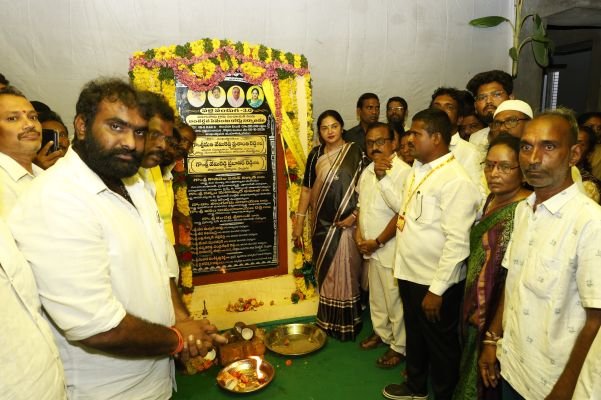 త్వరలోనే కొత్త పెన్షన్లు అందజేస్తాం..  పేదల సొంతింటి కల నెరవేరుస్తాం-వేమిరెడ్డి ప్రశాంతి రెడ్డి