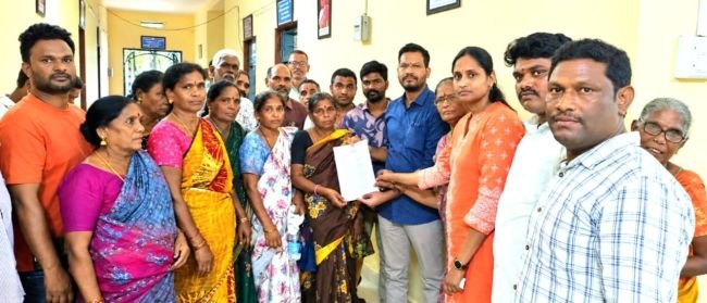 డి-పట్టా రైతులకు న్యాయం చేయాలి