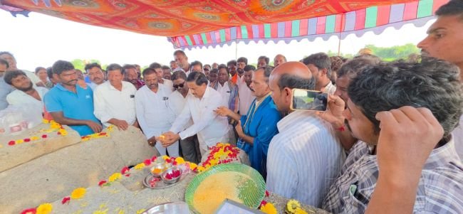 త్రికోట శివాలయానికి పూర్వ వైభవం తీసుకొస్తాం*