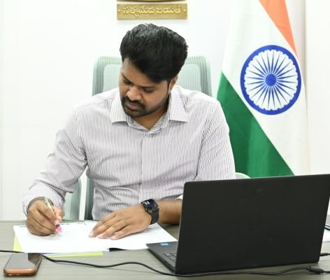 అర్హులైన ప్రతి ఓటరుకు ఓటర్ల జాబితాలో చోటు కల్పించాలి..జిల్లా కలెక్టర్, ఎన్నికల అధికారి  మహేష్ కుమార్
