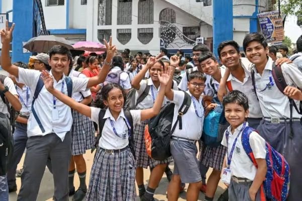రేపటినుండి పాఠశాలలకు దసరా సెలవులు