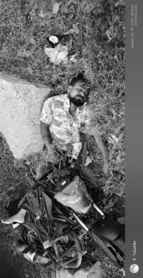 బైక్‌ అదుపుతప్పి రాయిని ఢీకొని యువకుడి దుర్మరణం