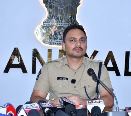 విదేశీయుల వసతి వివరాలు 24 గంటల లోపు ఆన్లైన్లో నమోదు చెయ్యాలి మరియు FRRO / FRO ఆఫీసు కు పంపించాలి-జిల్లా ఎస్పీ సునీల్ షొరాణ్