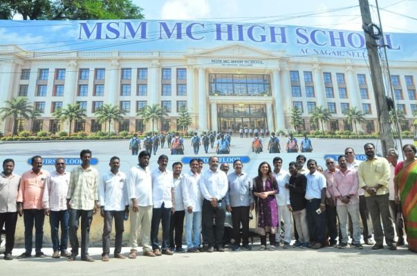 ఏసీ నగర్‌ ప్రభుత్వ హైస్కూల్‌కు కార్పొరేట్‌ హంగులు