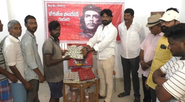 గూడూరులో ఘనంగా చే గువేరా వర్ధంతి