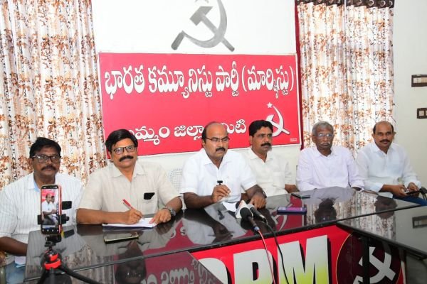 ఇందిరమ్మ ఇళ్ల కేటాయింపులో అధికార దుర్వినియోగం.. సిపిఐ(ఎం) జిల్లా కార్యదర్శి నున్నా నాగేశ్వరరావు
