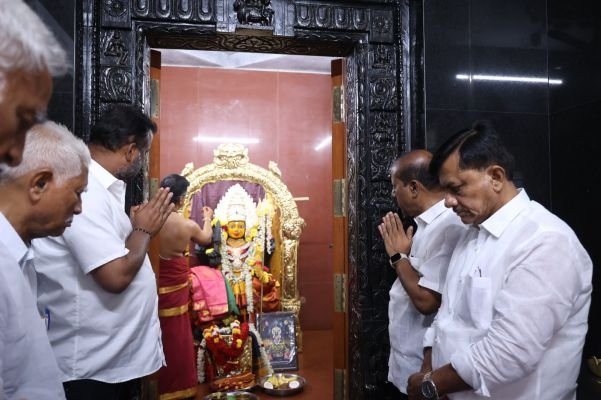 ఆసం ఆహ్వానం మేరకు గంగమ్మ అమ్మవారిని దర్శించుకున్న మంత్రి, ఎమ్మెల్యే